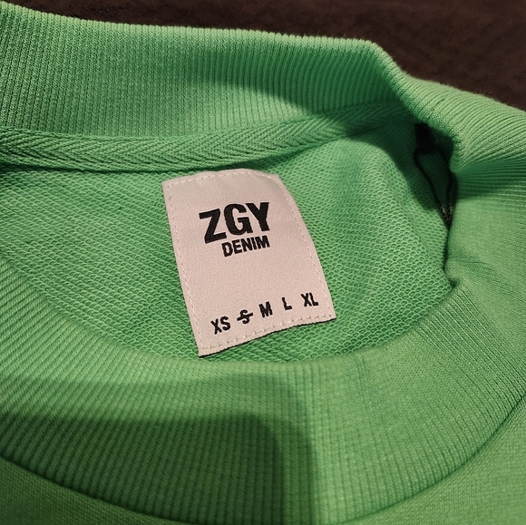 Urban Outfitters ZGY DENIM Oversized Sweatshirt Bright Green NWT Small - Picture 4 of 8